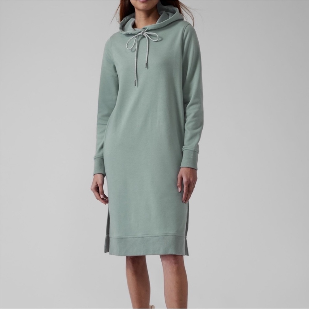 Athleta Triumph Hoodie Dress (M)